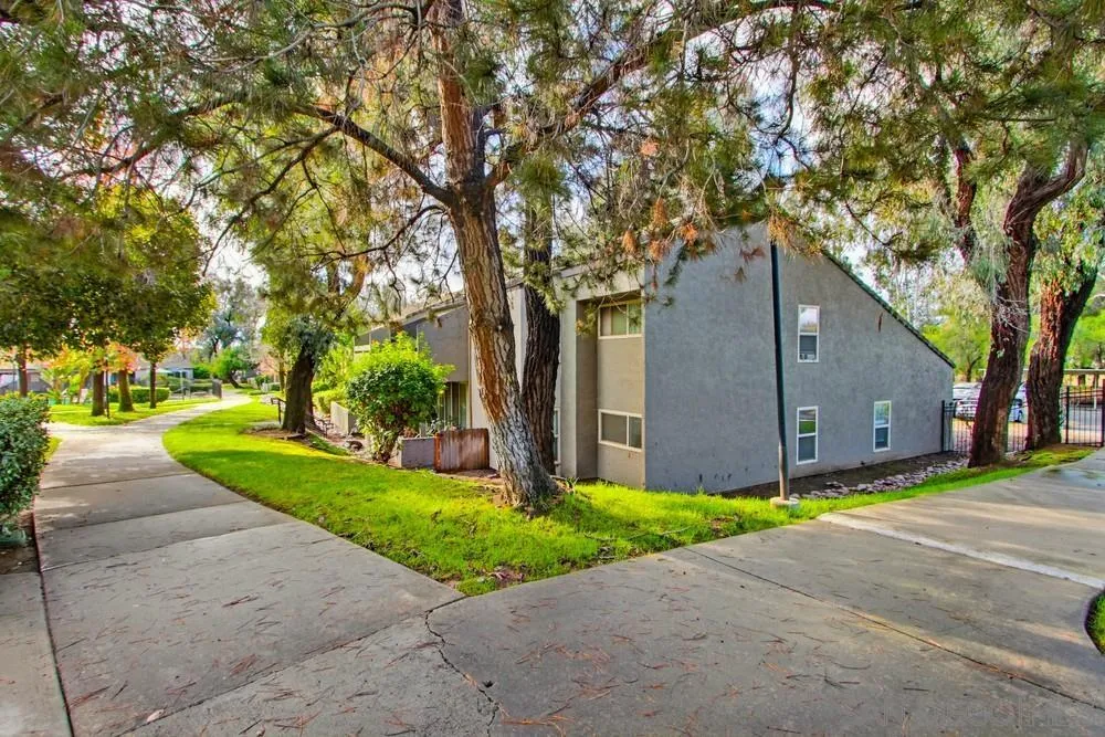 1350 N Escondido Blvd Unit: 67