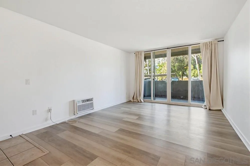 1350 N Escondido Blvd Unit: 67