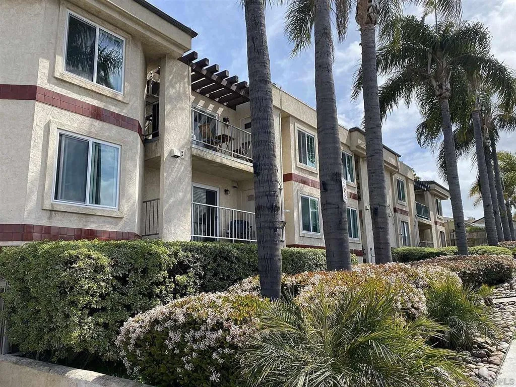 4452 Mentone Street Unit 205, Ocean Beach (san Diego) Unit: 205