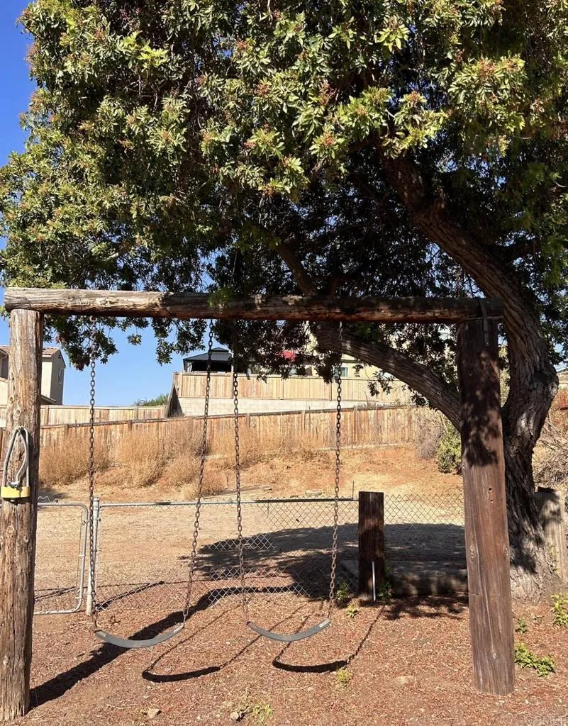 13606 E Lakeview Road