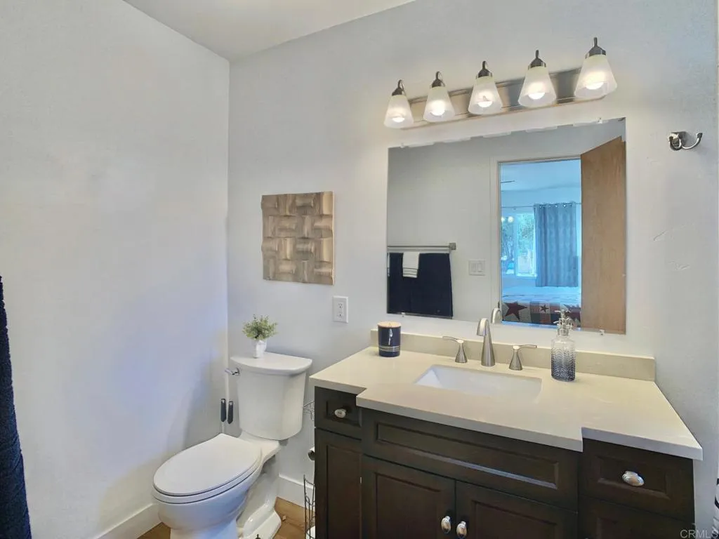 13606 E Lakeview Road