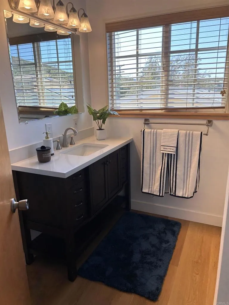 13606 E Lakeview Road