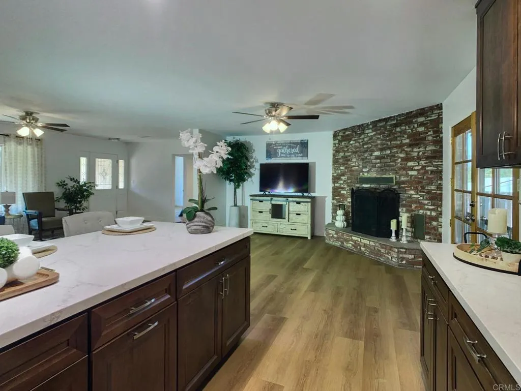 13606 E Lakeview Road