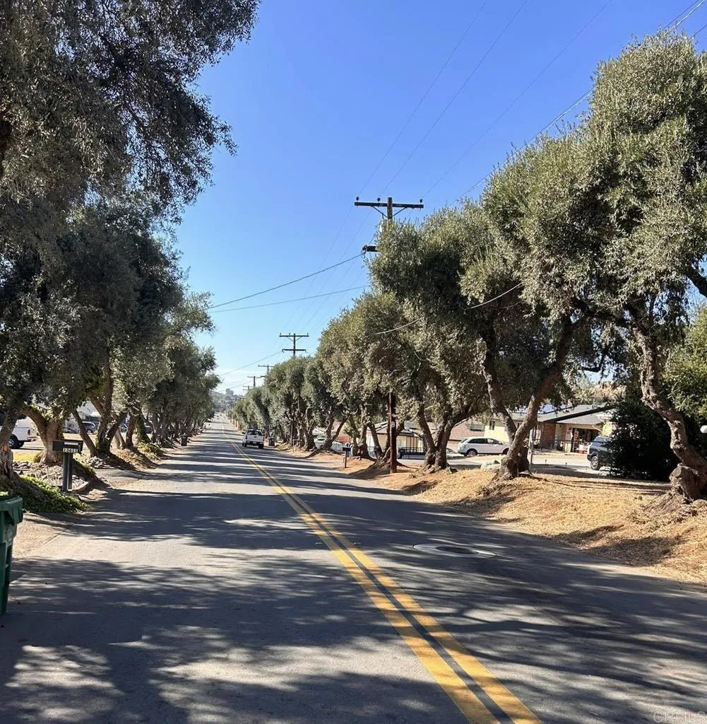 13606 E Lakeview Road