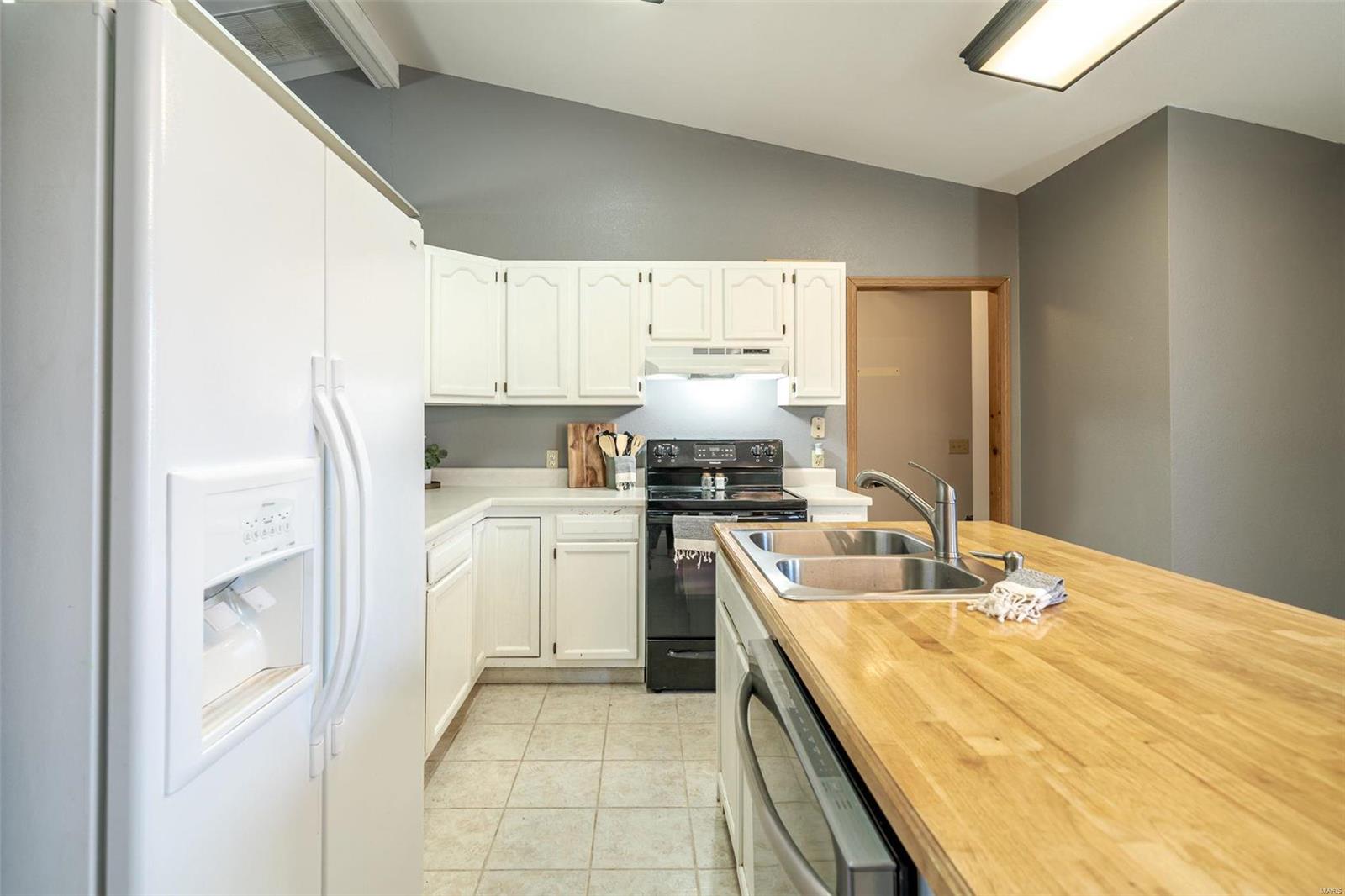 979 Huntington Meadows Lane