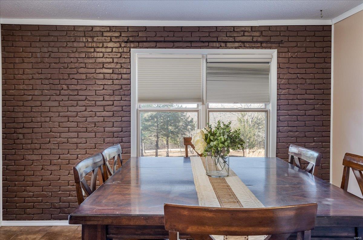 858 Ivy Drive