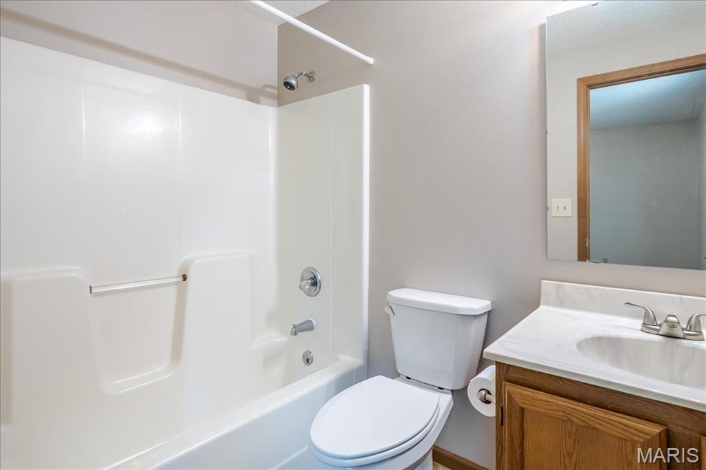 7736 Meadow View Circle