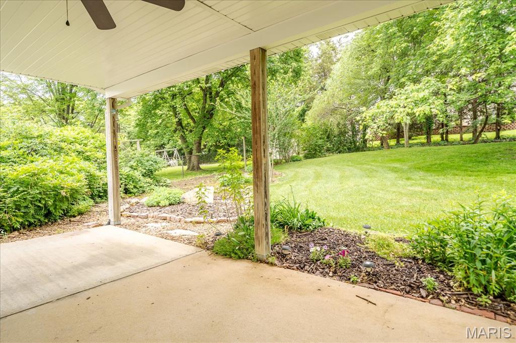 7736 Meadow View Circle