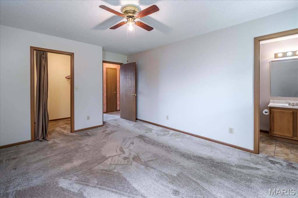 7736 Meadow View Circle