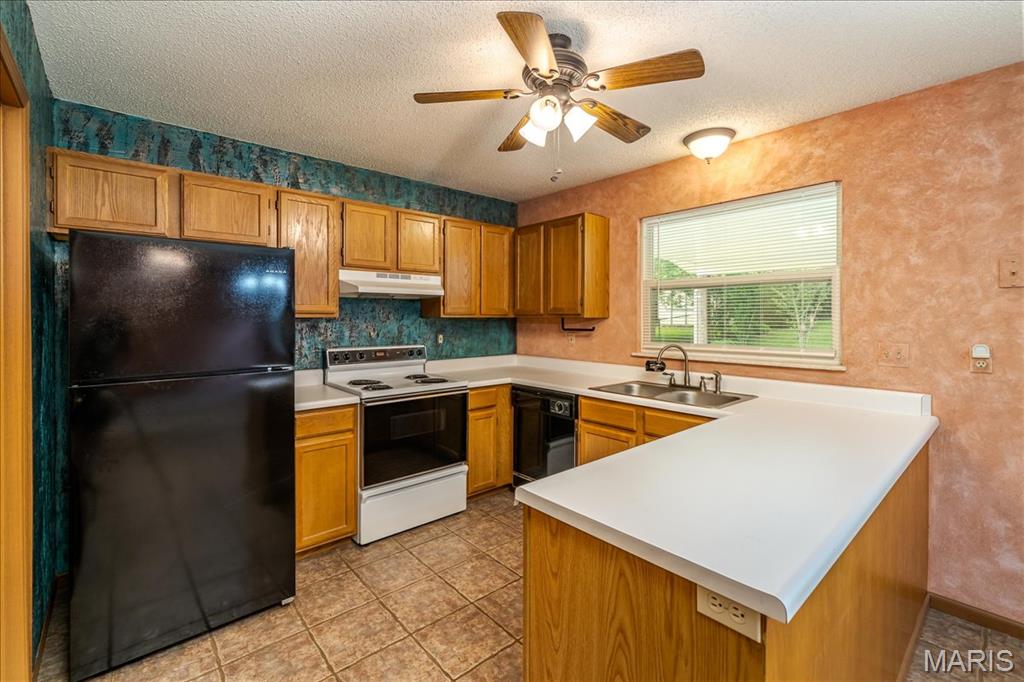 7736 Meadow View Circle