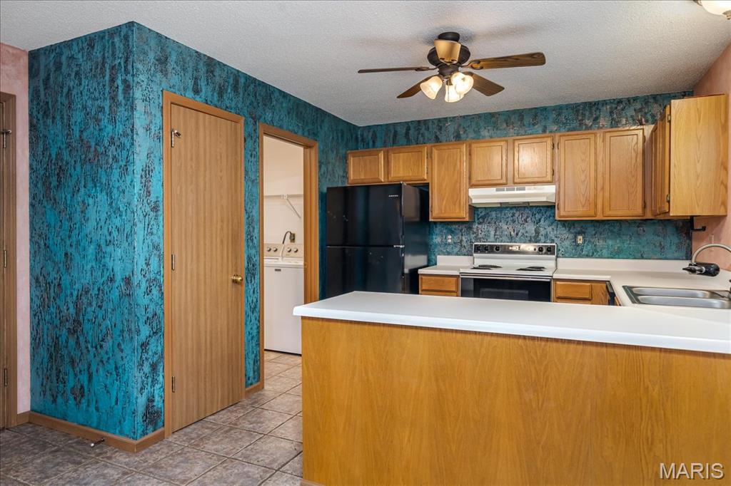 7736 Meadow View Circle