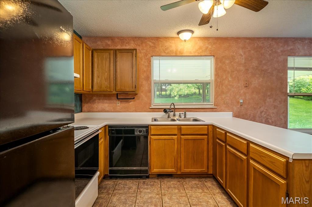 7736 Meadow View Circle