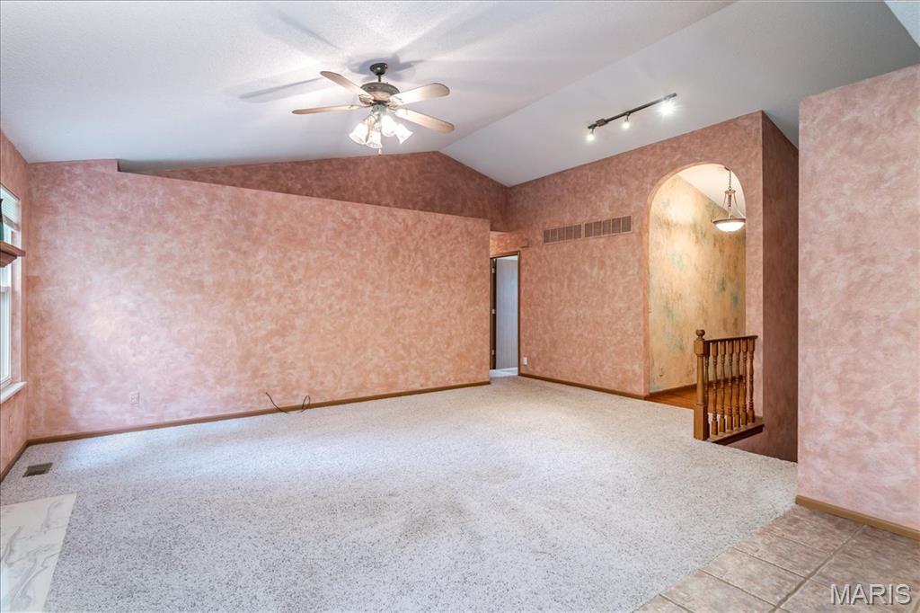 7736 Meadow View Circle