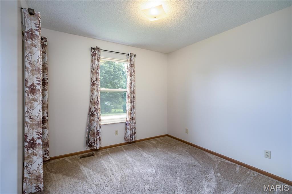 7736 Meadow View Circle