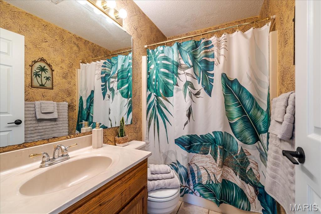 25 Whispering Oaks Drive