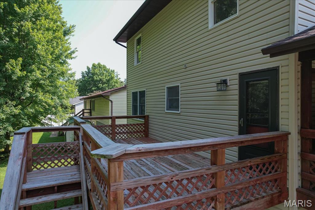 25 Whispering Oaks Drive