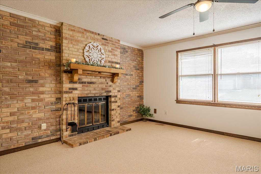 25 Whispering Oaks Drive
