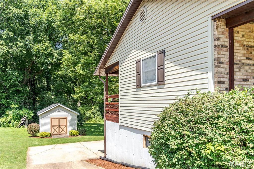 25 Whispering Oaks Drive