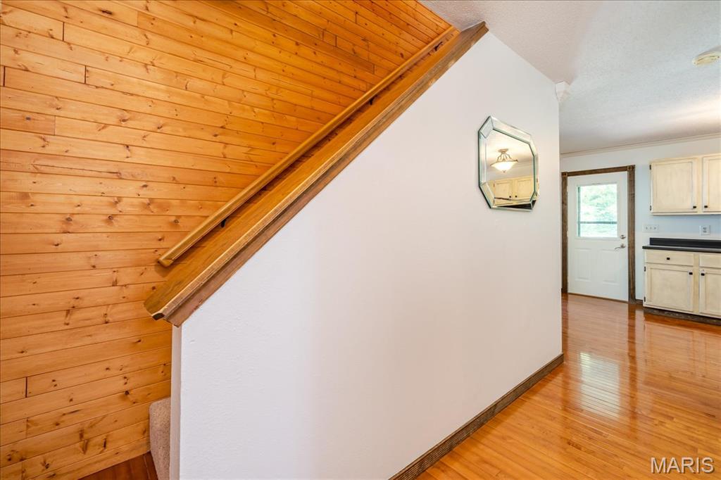 25 Whispering Oaks Drive