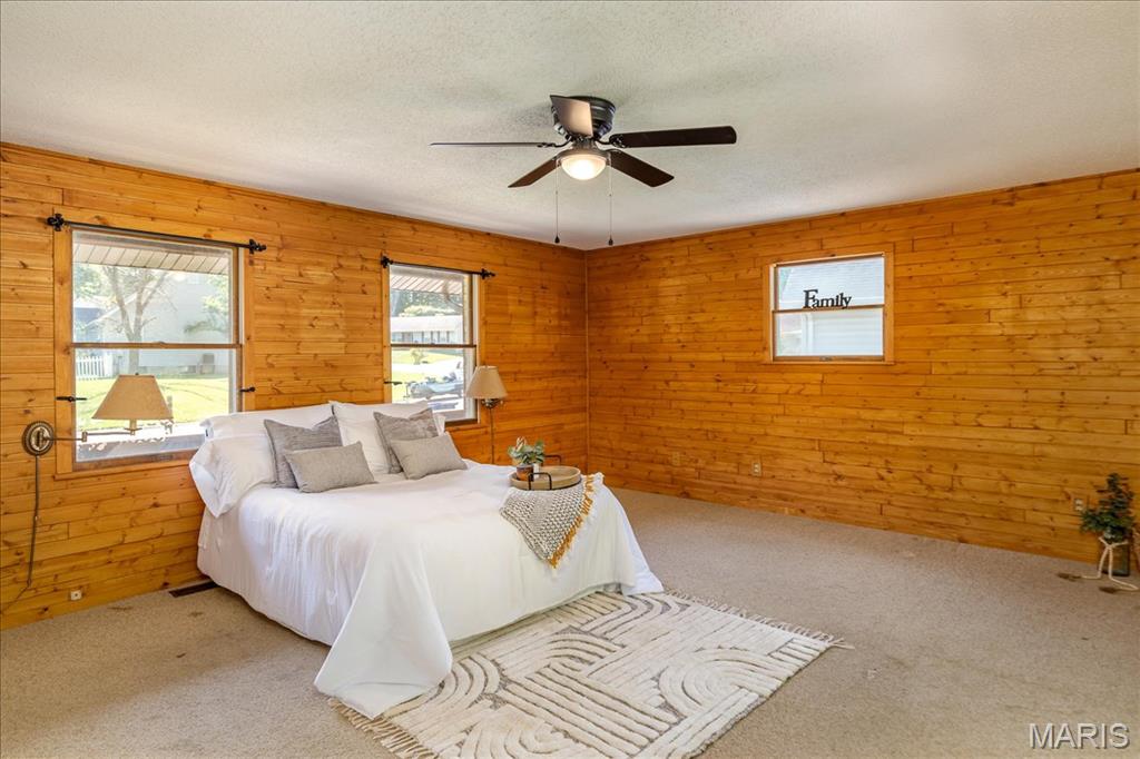 25 Whispering Oaks Drive