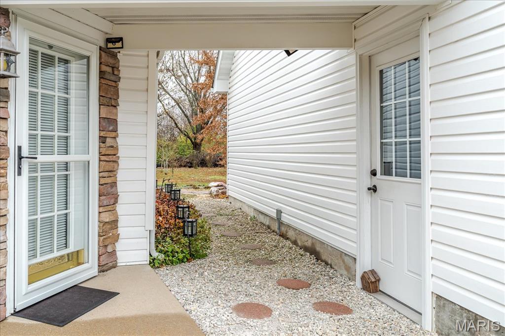 1400 Redwood Dr