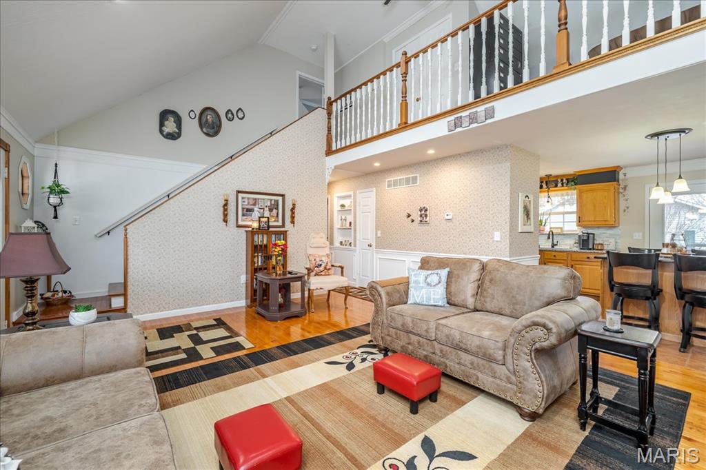 1400 Redwood Dr