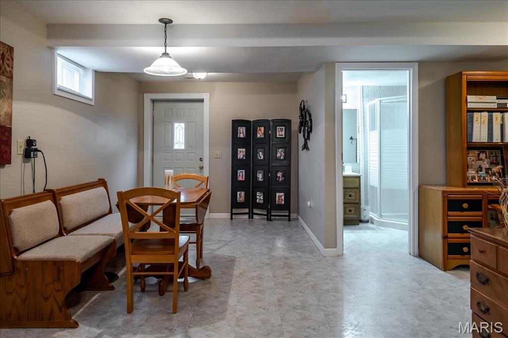 1400 Redwood Dr