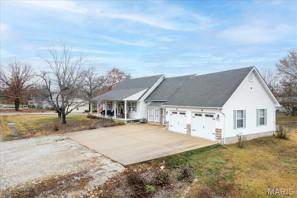 1400 Redwood Dr