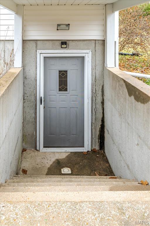 1400 Redwood Dr
