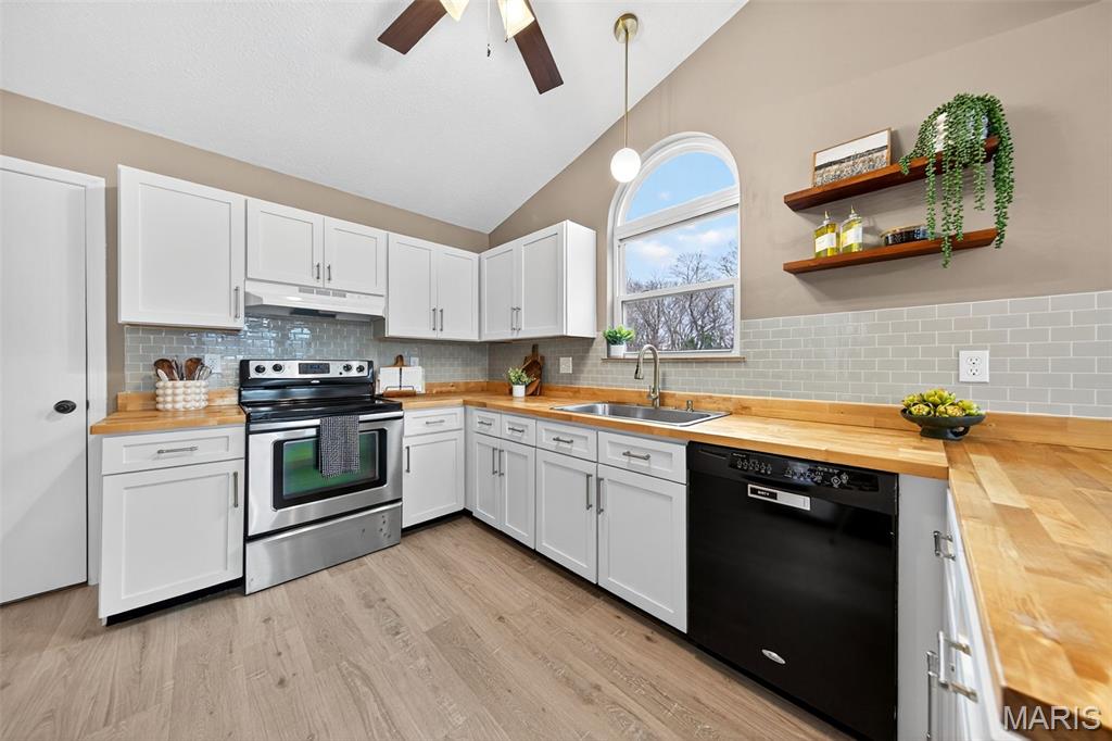 7749 Meadow View Circle