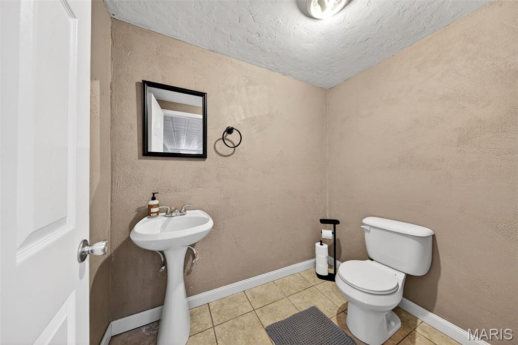 7749 Meadow View Circle