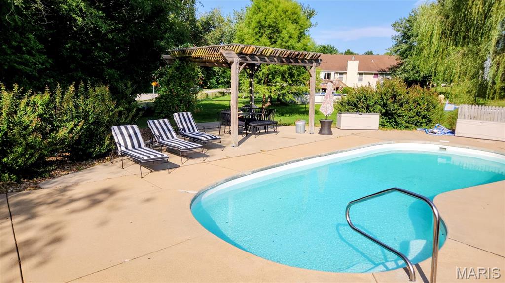 7749 Meadow View Circle