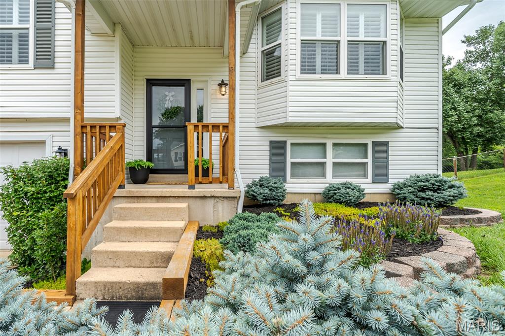 7716 Meadow View Circle