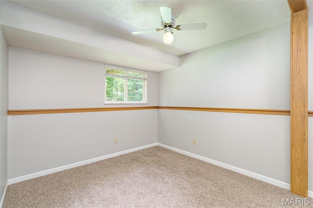 7716 Meadow View Circle