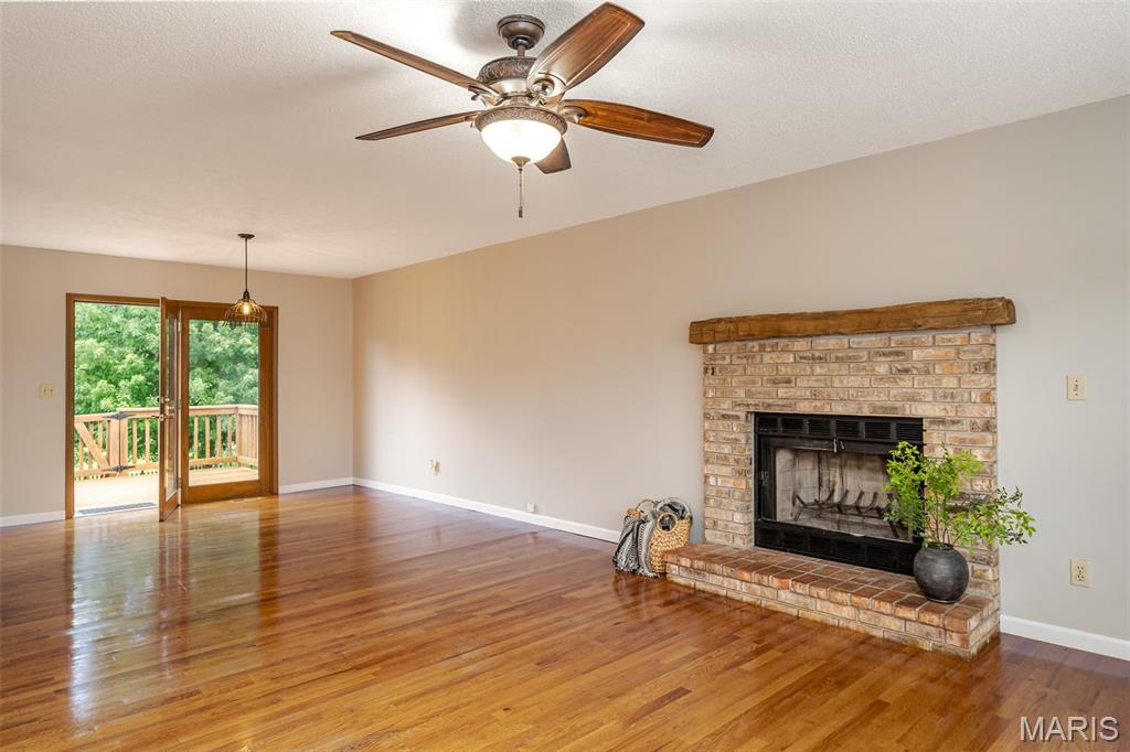 7716 Meadow View Circle