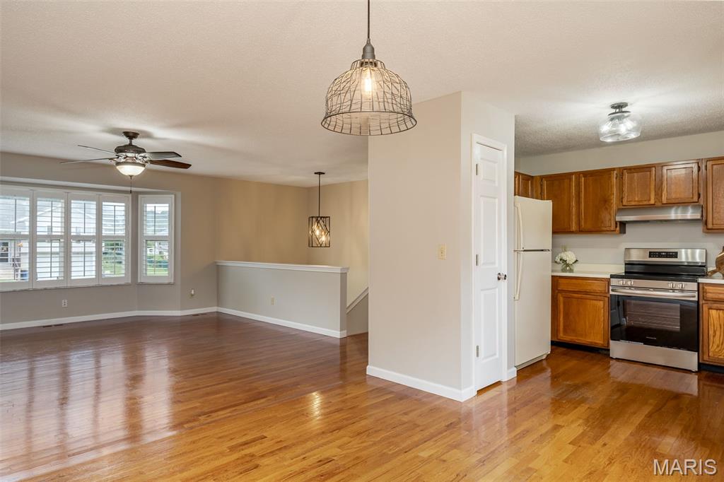 7716 Meadow View Circle