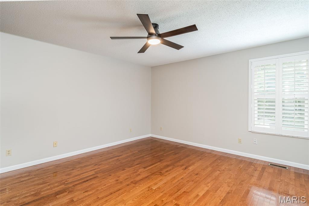 7716 Meadow View Circle