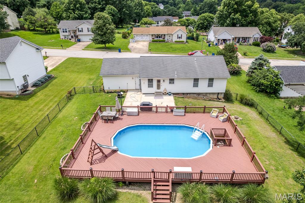 7712 Meadow View Circle