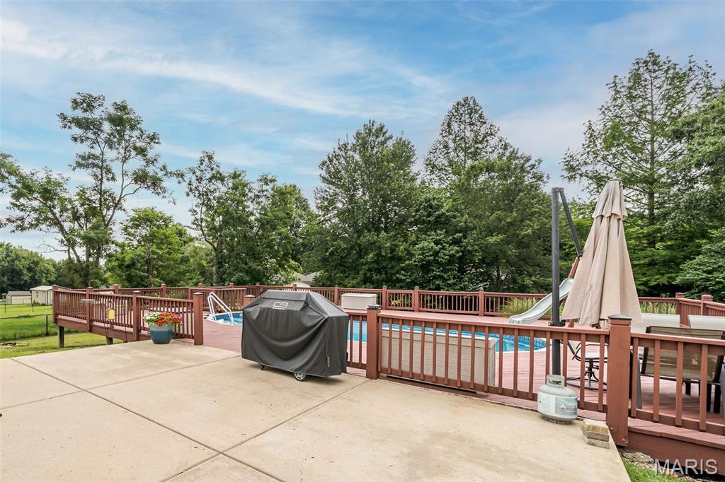 7712 Meadow View Circle