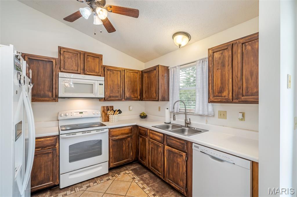 7712 Meadow View Circle