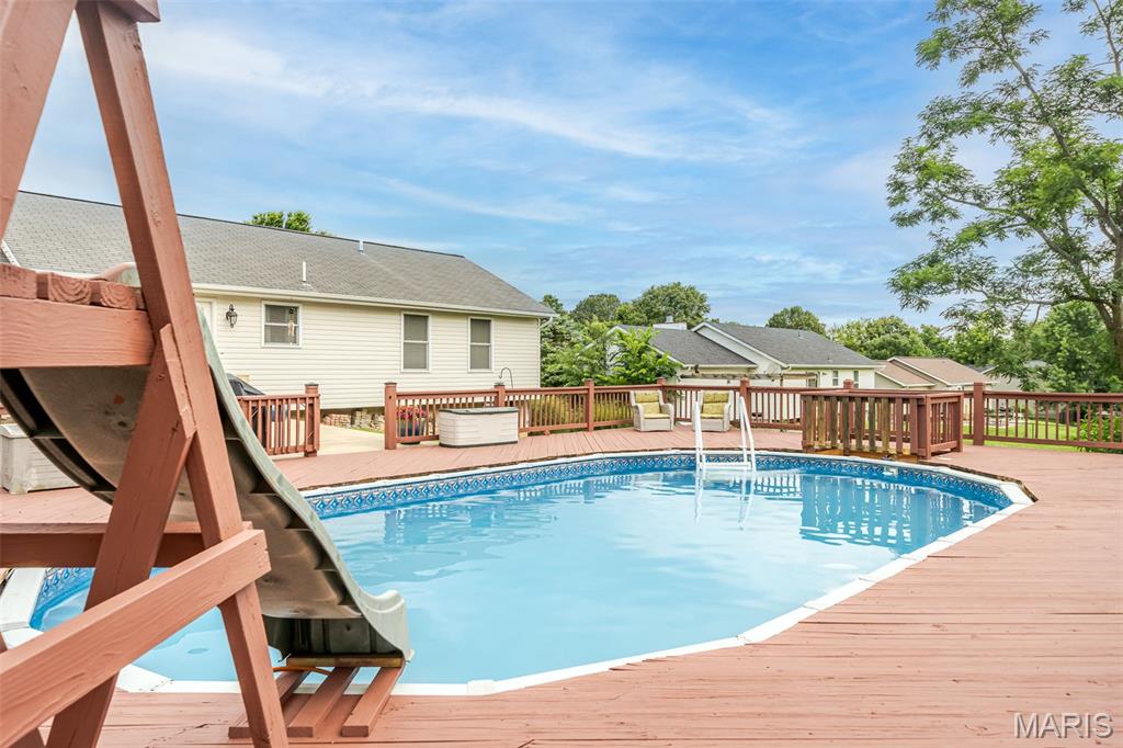 7712 Meadow View Circle