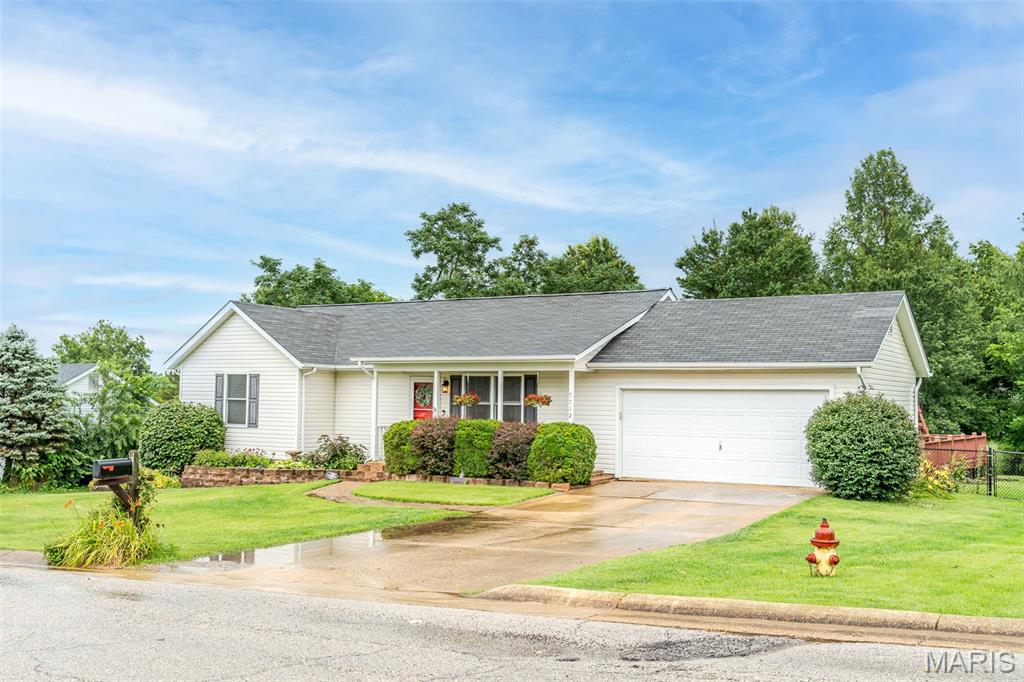 7712 Meadow View Circle