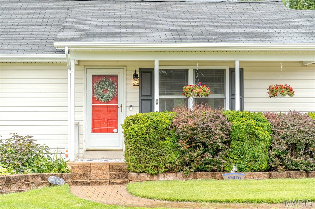 7712 Meadow View Circle