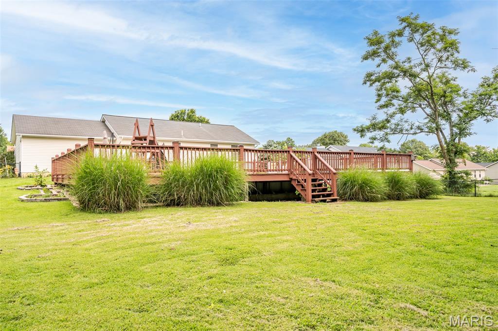 7712 Meadow View Circle