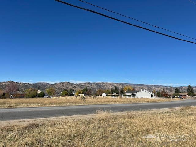 27712 Stallion Springs Drive