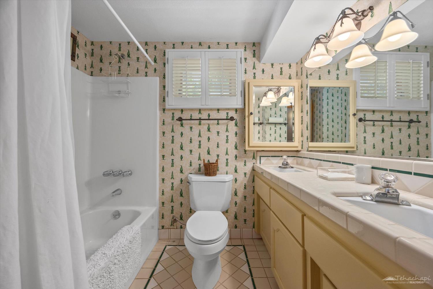 22481 Saddleback Drive