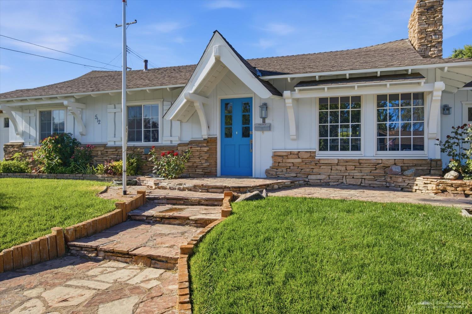 512 W A Street