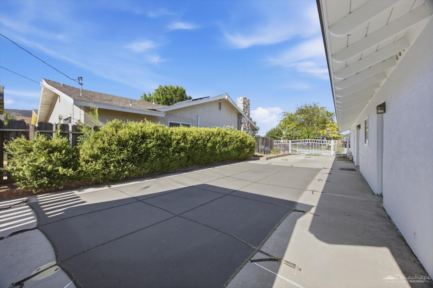 512 W A Street
