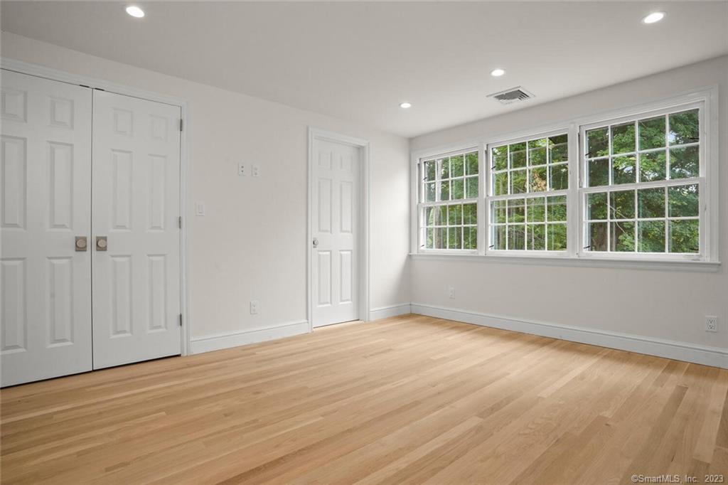 25 Mark Twain Lane
