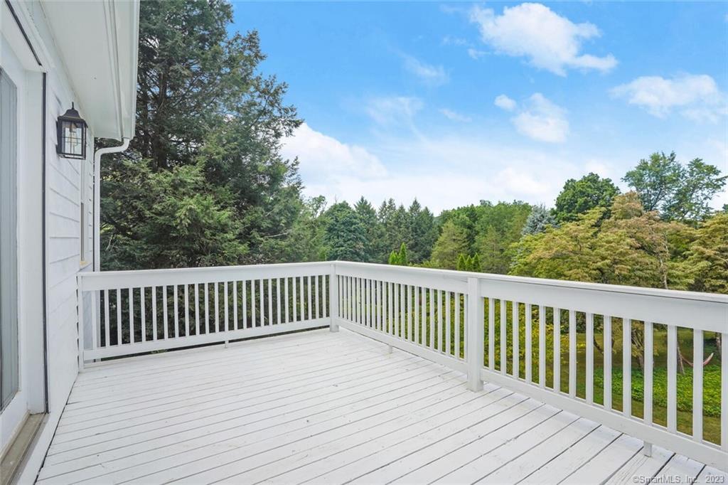 25 Mark Twain Lane